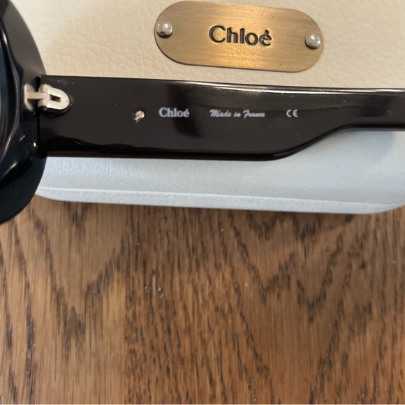Chloe Sunglasses very good condition no scratches. - Picture 3 of 4